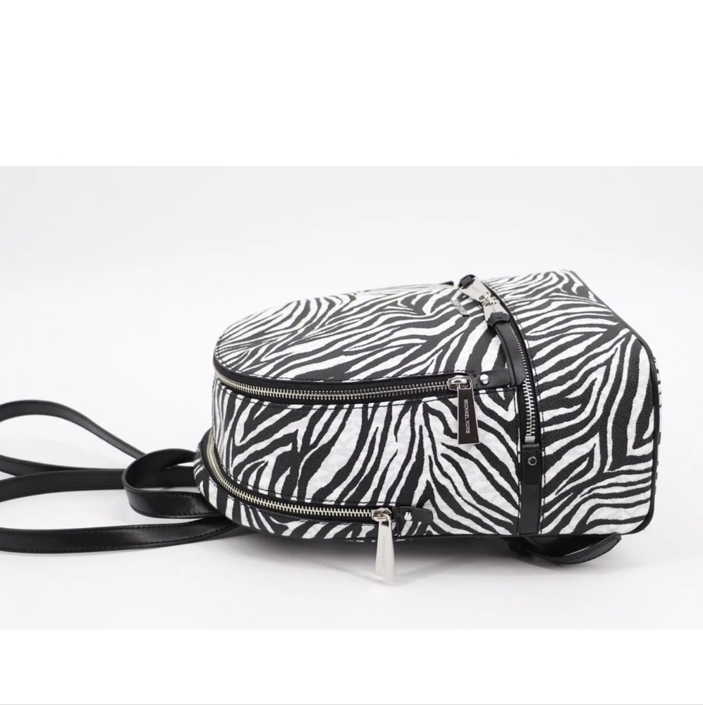 💼Michael Kors Rhea Zip Medium  Backpack - Picture 12 of 16